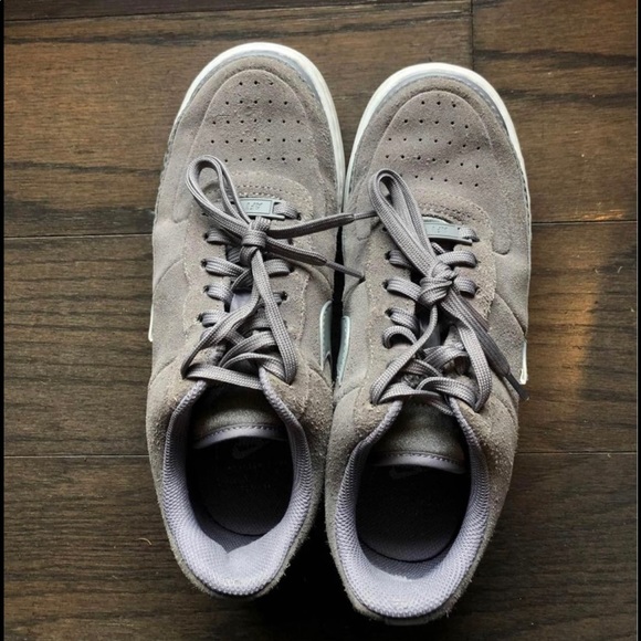 Womens Air Force 1 Jester Low ‘Gunsmoke’ - Picture 3 of 6